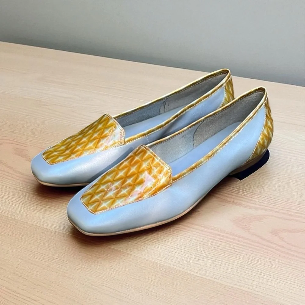 Antonio Melani “Empire” Leather Square Toe Flat in Silver Size 9 1/2
